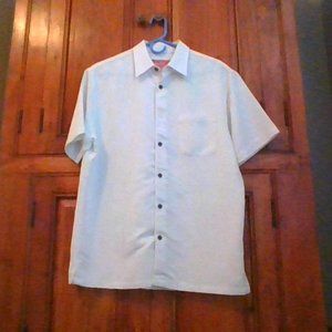 Men's casual classy shirt.